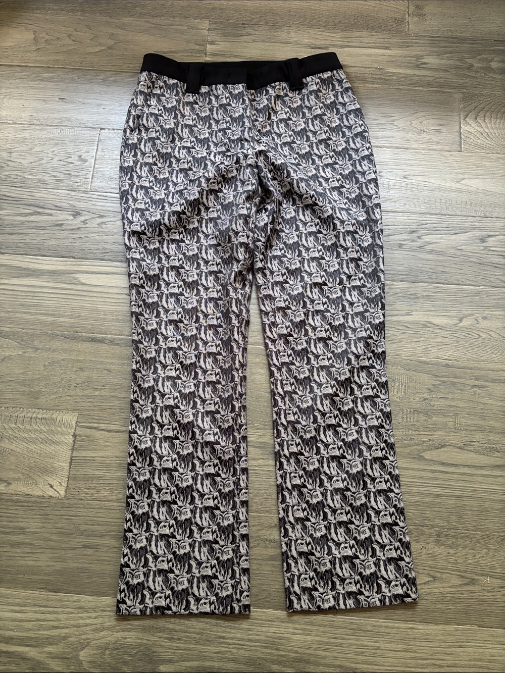 Marc Cain | Slim Fit Black Pink Cropped Pants with Jacquard Owl Detail Size 2